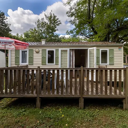 Holiday home Mobilhome La Truffiere Saint-Pompont