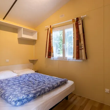 Mobilhome La Truffiere Holiday home *
